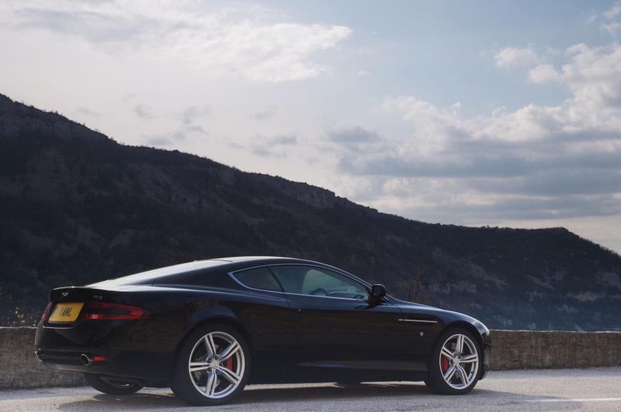  Aston Martin DB9 Sports Pack 2006 года  (UK) (фото 22 из 31)